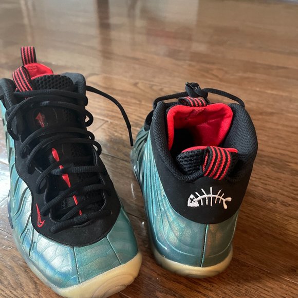“Gone Fishin” Nike Posites GS 7Y/7.5W (2020) authentic